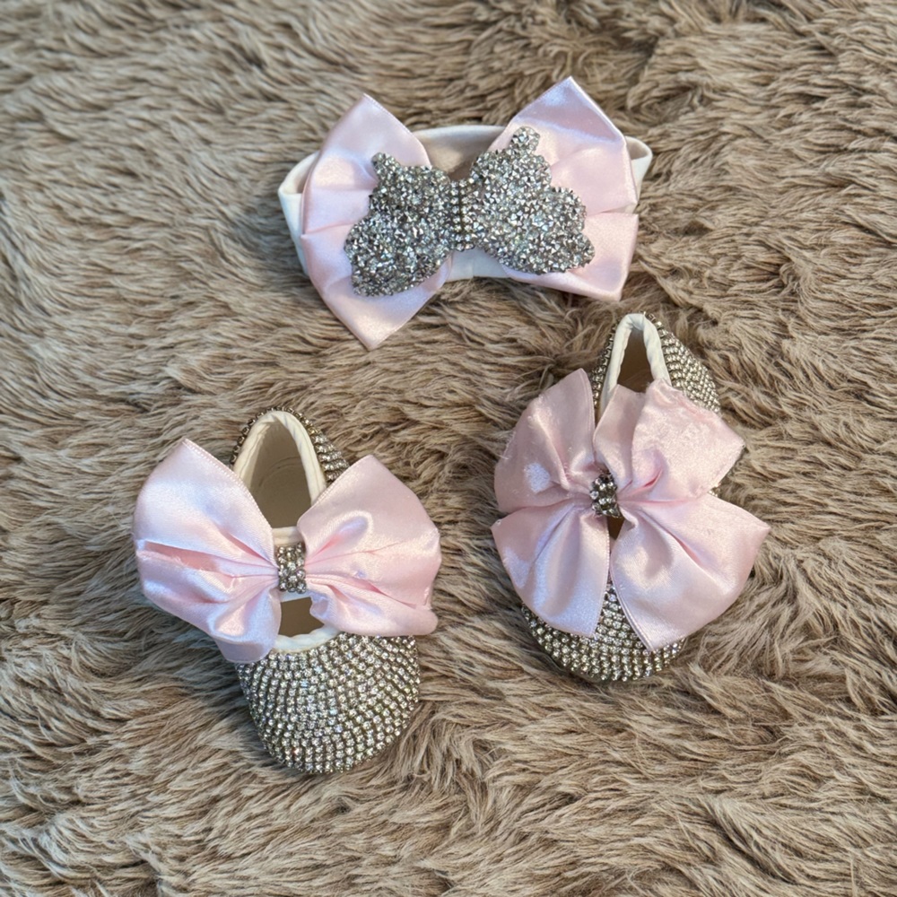 Pink sparkling bow with matching shoes